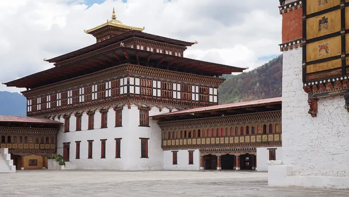 Bhutan Quick Escape — Phuentsholing, Thimphu